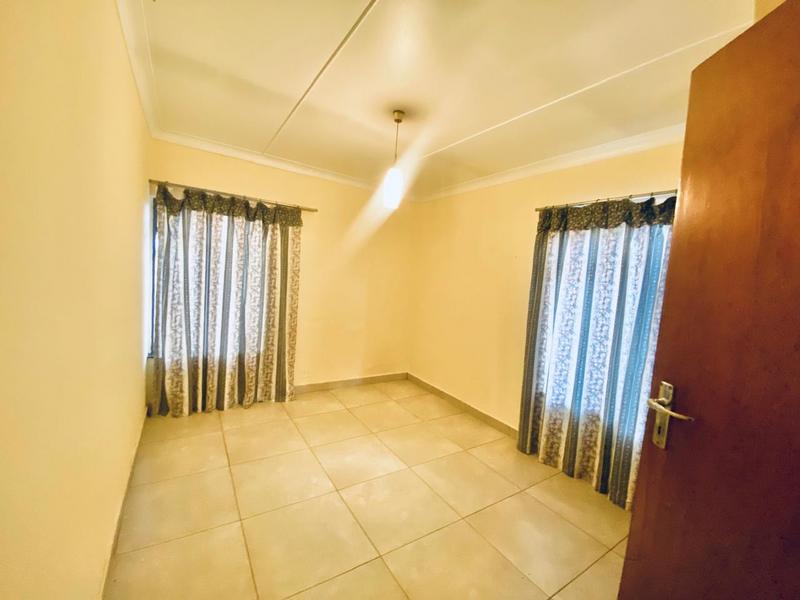 To Let 5 Bedroom Property for Rent in Kathu Northern Cape